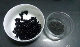 黑芝麻豆浆做法视频,营养美味，简单易学的家常饮品制作教程