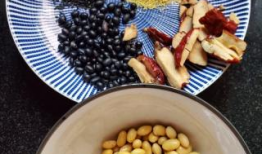 黑芝麻豆浆做法视频,营养美味，简单易学的家常饮品制作教程